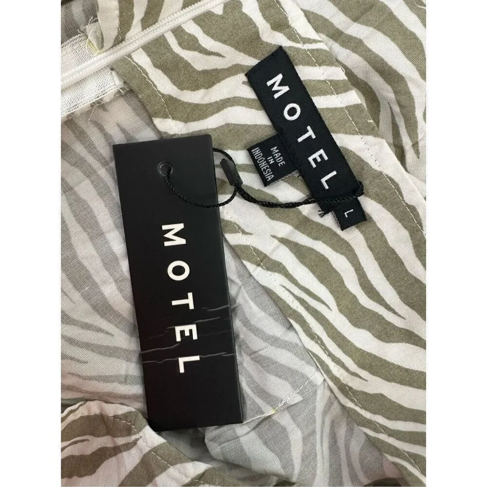 NWT Motel - Urban Outfitters- Mini Skirt 'Shenka' in Camel